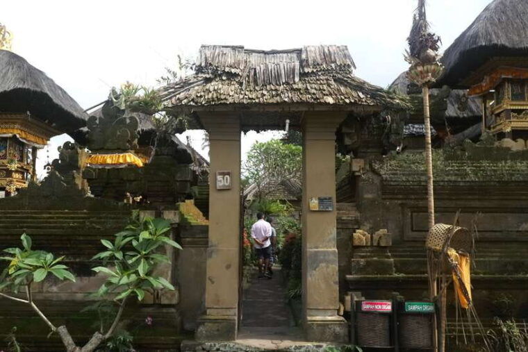 bali-pengelipuran-village-rice-terrace-waterfall-tour