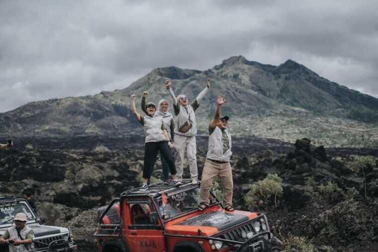 bali-private-jeep-and-black-lava