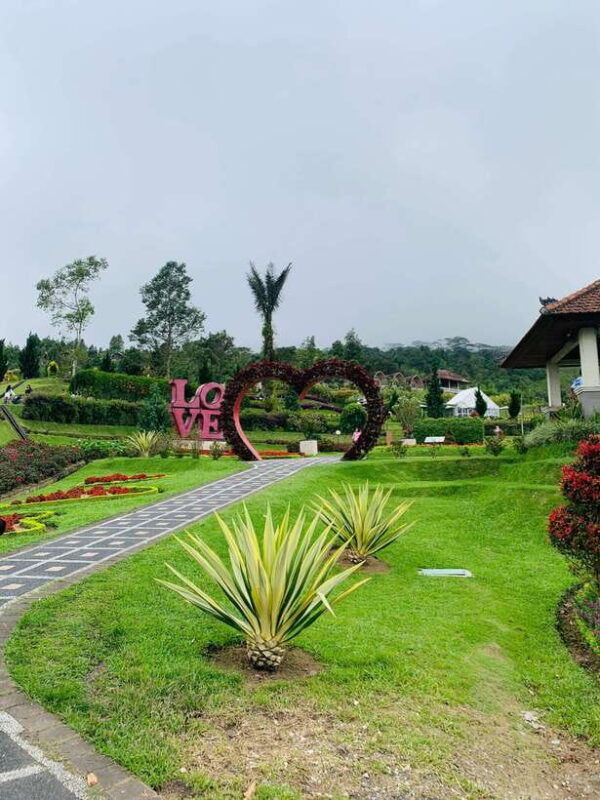 bali-private-tour-of-jatiluwih-ulun-danu-and-tanah-lot