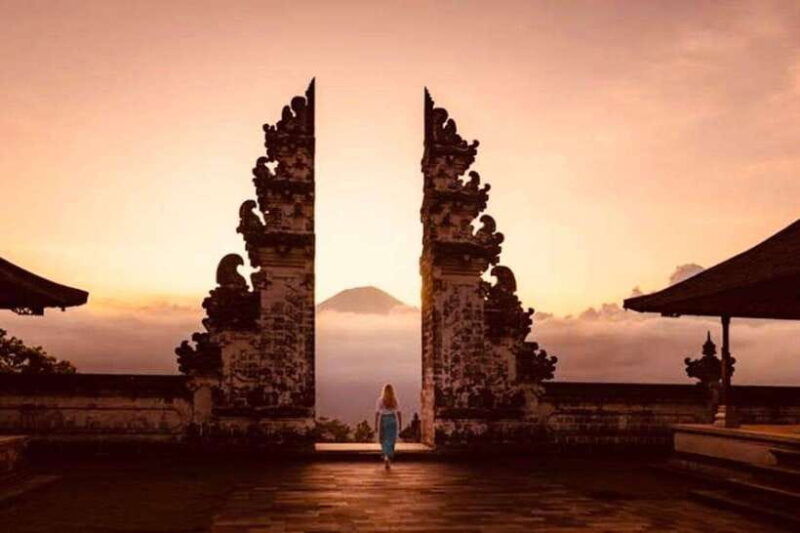 bali-private-tour-to-lempuyang-temple-tirta-gangga-and