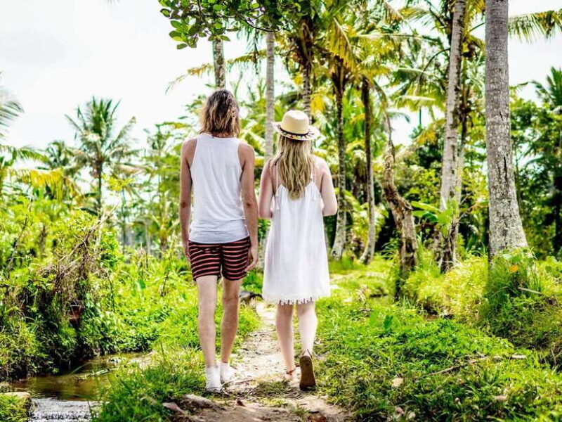 bali-professional-photoshoot-at-pengelipuran-bamboo-forest