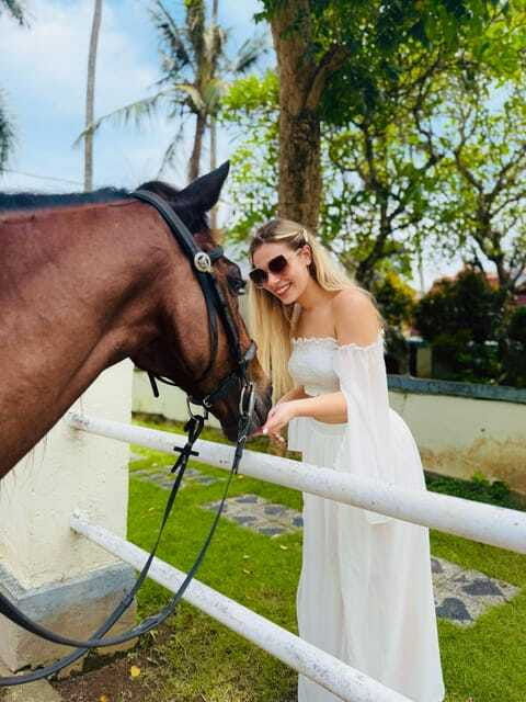 bali-saba-beach-horse-riding-experience