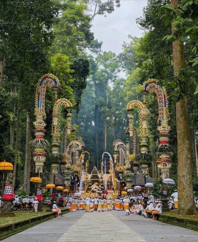 Bali: Sangeh Monkey Forest, Chocolate Factory & Temple Tour - Key Points