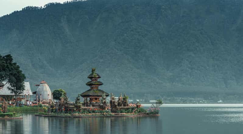 bali-scenic-rice-terraces-temple-waterfall-tour