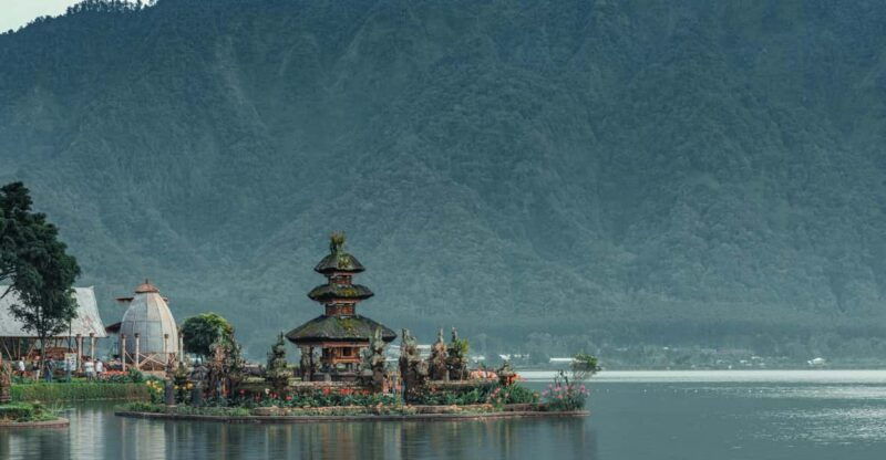 bali-scenic-rice-terraces-temple-waterfall-tour
