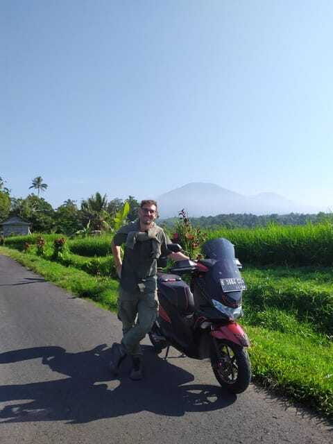 bali-scooter-tour-with-tour-guide