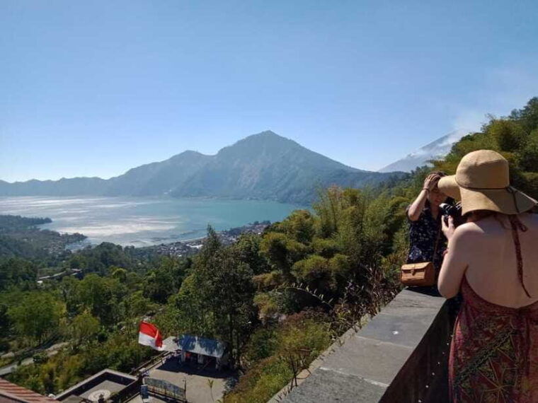 bali-scooter-tour-with-tour-guide
