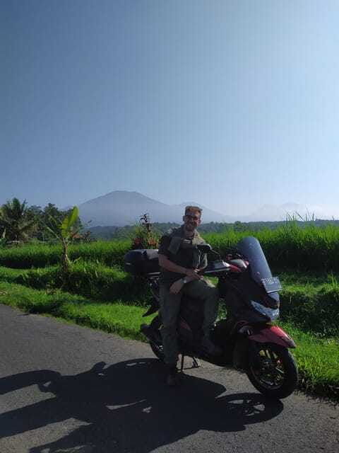 bali-scooter-tour-with-tour-guide
