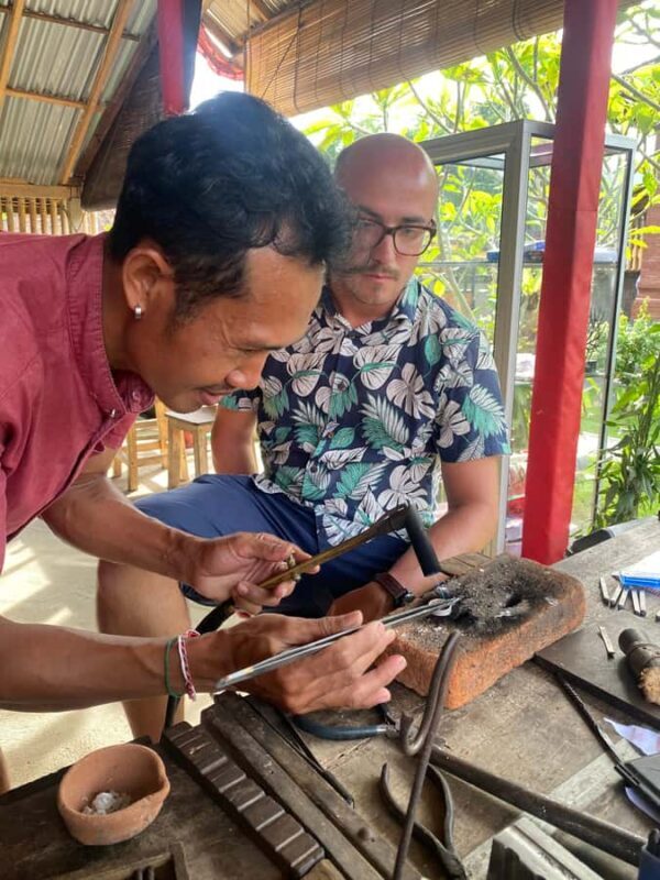 Bali: Sidemen Jewelry Silver Class with 7 Grams of Silver - Key Points