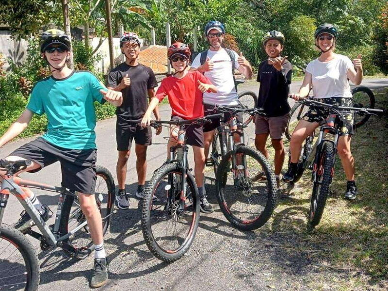 bali-sidemen-valley-cycling-tour-with-gembleng-waterfall