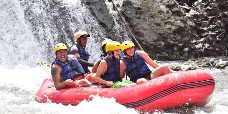 bali-sidemen-white-water-rafting-with-no-stairs-adventures