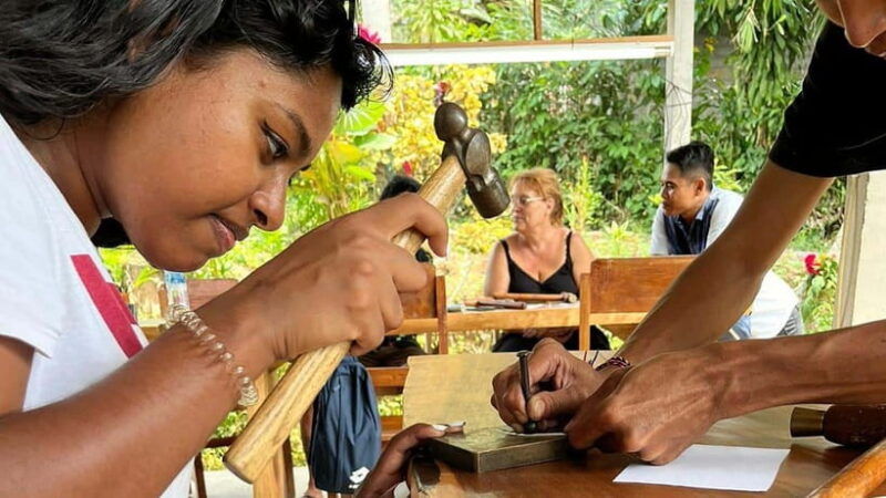 bali-silver-jewelry-making-workshop-in-sidemen-village