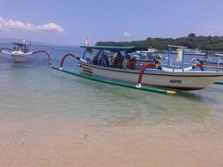 bali-snorkling-blue-lagoon-beach-include-lunch-transport