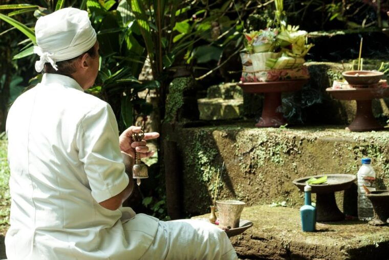 bali-spiritual-blessing-ceremony-pristine-nature-transfer