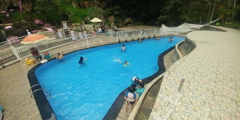 bali-spiritual-tour-with-meditation-and-puja-ceremony