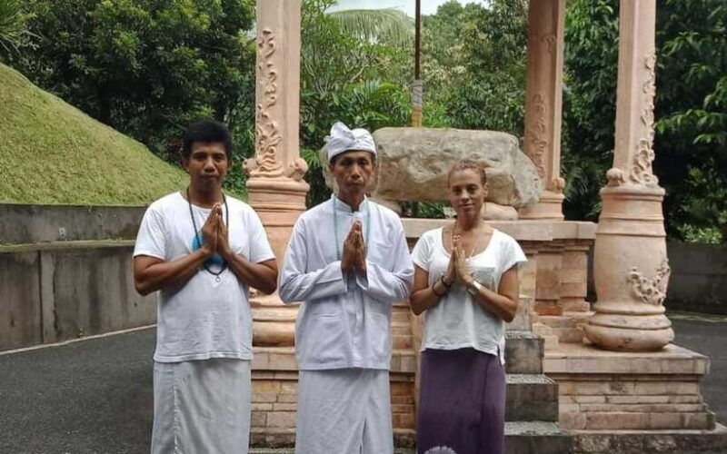 bali-spiritual-tour-with-meditation-and-puja-ceremony