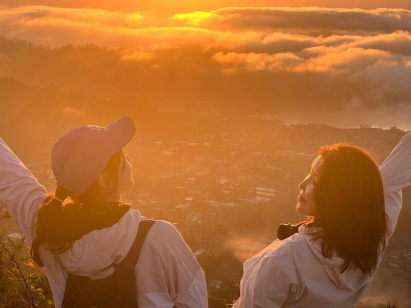 bali-sunrise-trekking-with-private-guide-at-mount-batur