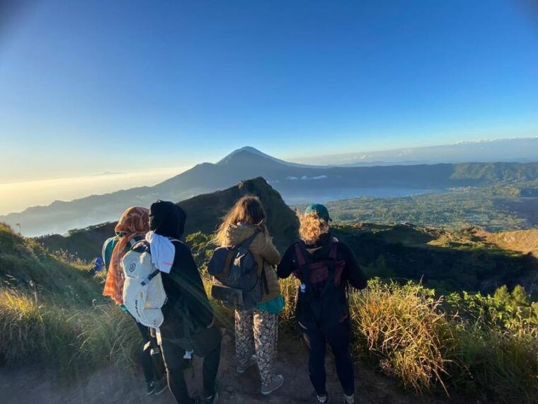 bali-sunrise-trekking-with-private-guide-at-mount-batur