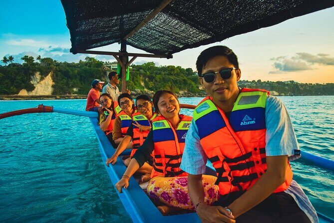 Bali Sunset Cruise by Jukung with Seafood Dinner - Authenticity and Value