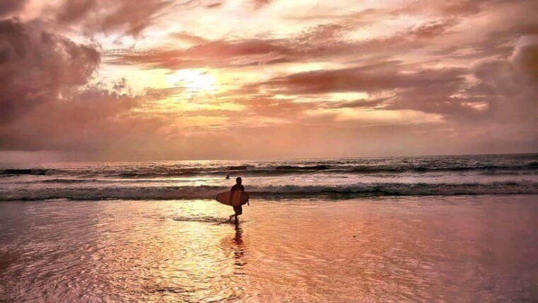 bali-surfing-lessons-for-beginners-and-intermediate-surfers