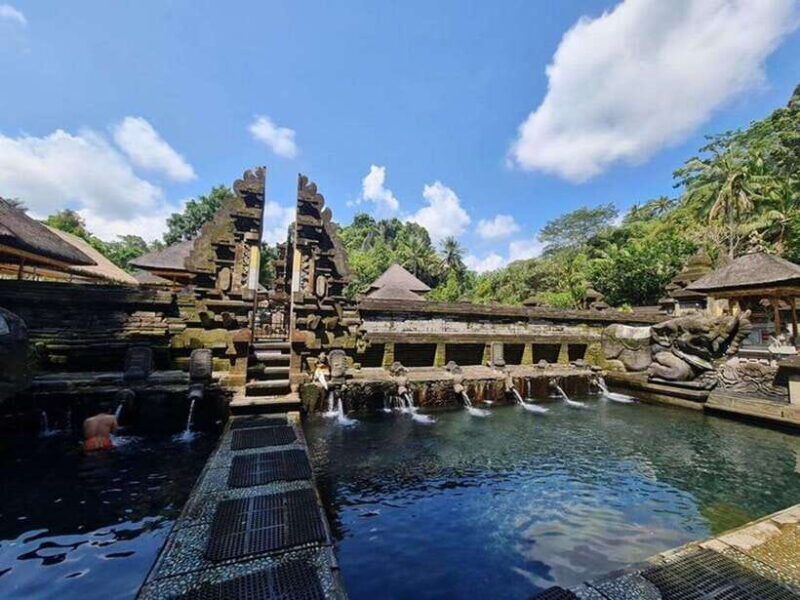 bali-swing-waterfall-and-temple-tour-with-hotel-pickup