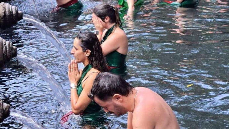 bali-swing-waterfall-and-temple-tour-with-hotel-pickup