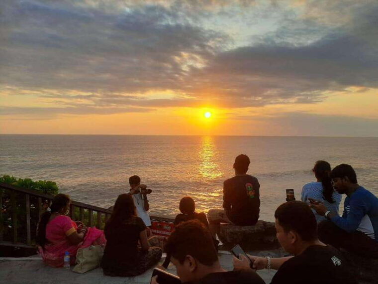 bali-taman-ayun-and-tanah-lot-temple
