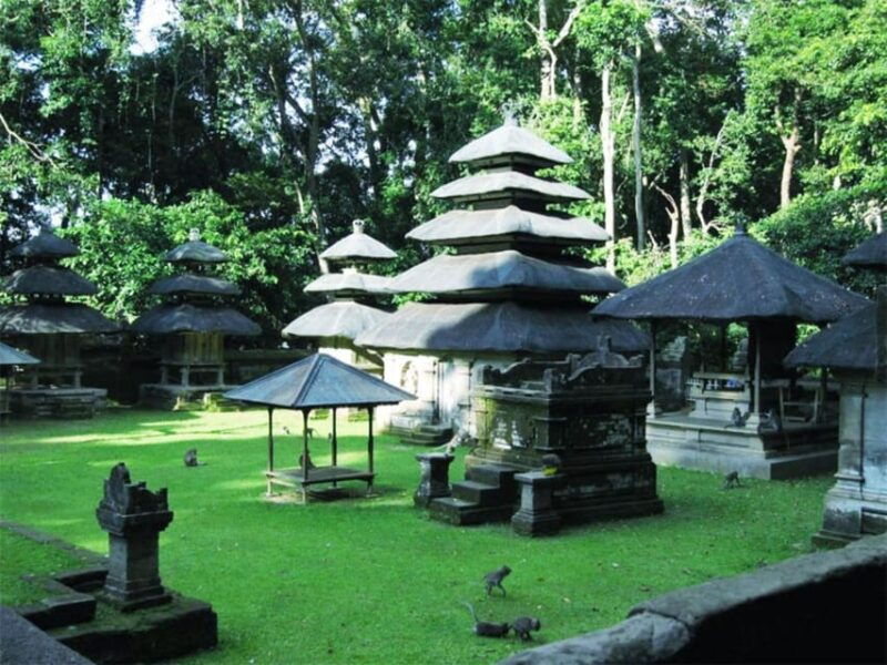 bali-tanah-lot-temple-tour-with-sunset-dinner