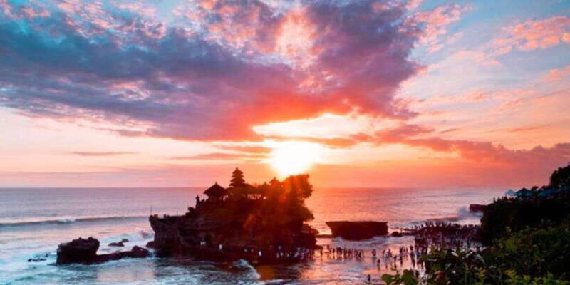 bali-tanah-lot-temple-tour-with-sunset-dinner