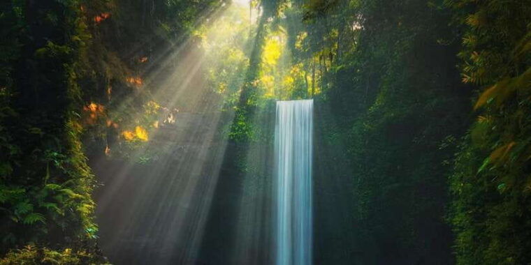 bali-tegenungan-kanto-lampo-and-tibumana-waterfall-tour