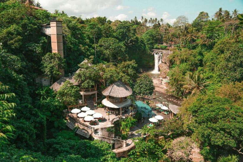 bali-tegenungan-kanto-lampo-and-tibumana-waterfall-trip