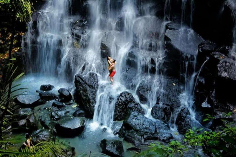 bali-tegenungan-kanto-lampo-and-tibumana-waterfall-trip