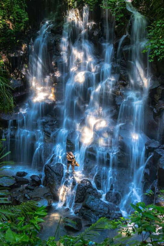 bali-tegenungan-kanto-lampo-and-tibumana-waterfall-trip