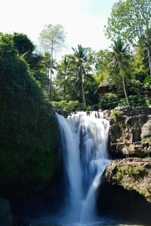 bali-tegenungan-kanto-lampo-and-tibumana-waterfall-trip