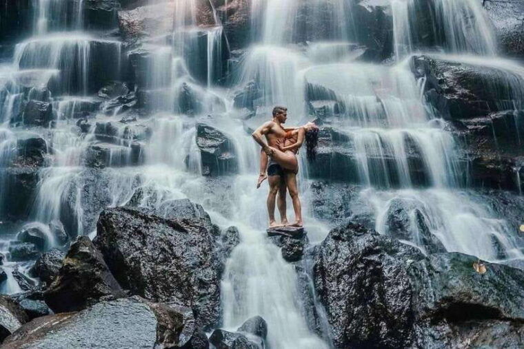 bali-tegenungan-kanto-lampo-and-tibumana-waterfall-trip