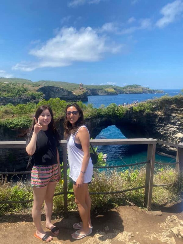 Bali: tembeling beach and forest, kelingking beach broken - Introduction