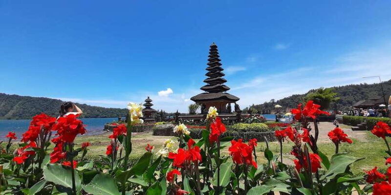 bali-the-most-iconic-temple-of-ulun-danu-beratan