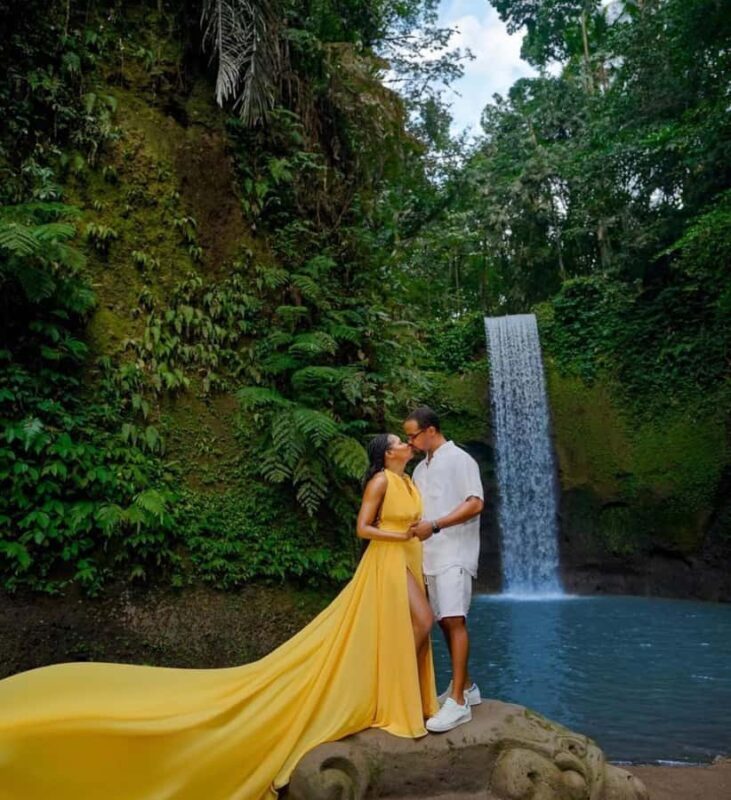 Bali : Top's 3 Waterfalls . Temple And Rice Terrace - Key Points