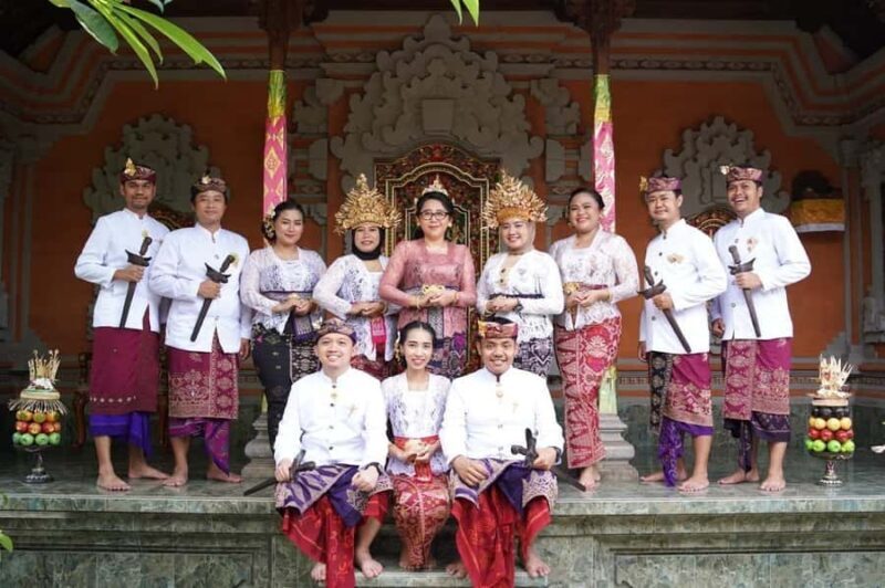 Bali: Traditional Costume Photoshoot with Makeup & Photos - Key Points