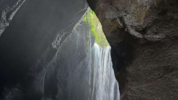 bali-tukad-cepung-tirta-gangga-virgin-beach