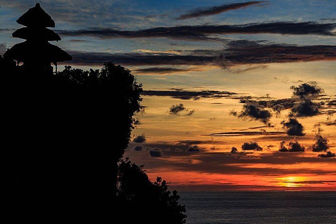 Bali Twins Sea Temple: TANAH LOT AND ULUWATU TEMPLE SUNSET - Key Points