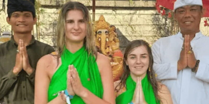 bali-ubud-body-cleansing-purification-melukat-ceremony