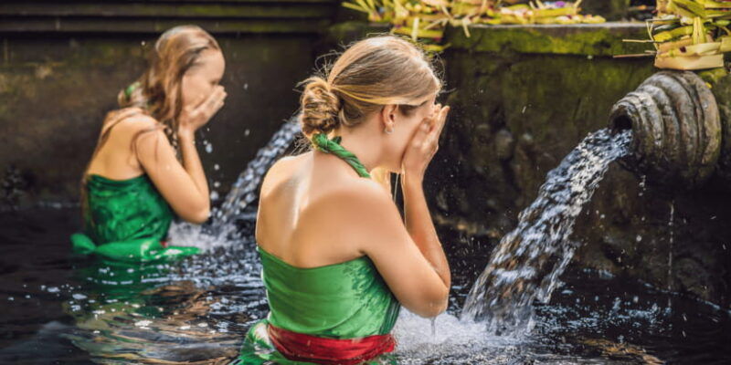 bali-ubud-traditional-balinese-purification