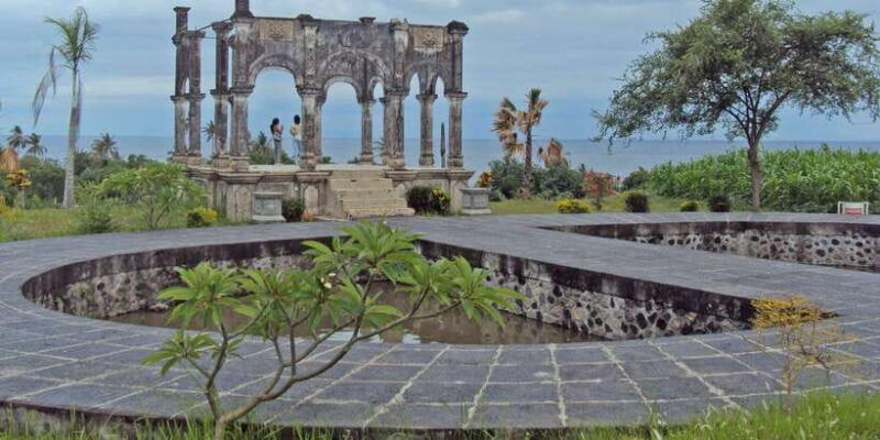 bali-ujung-water-palace-candidasa-and-sidemen-village-tour