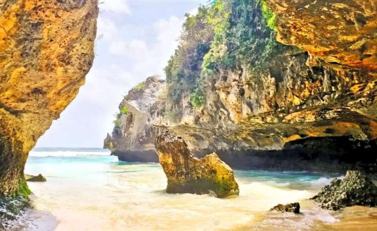 bali-uluwatu-beaches-tour-with-padang-padang-and-bingin
