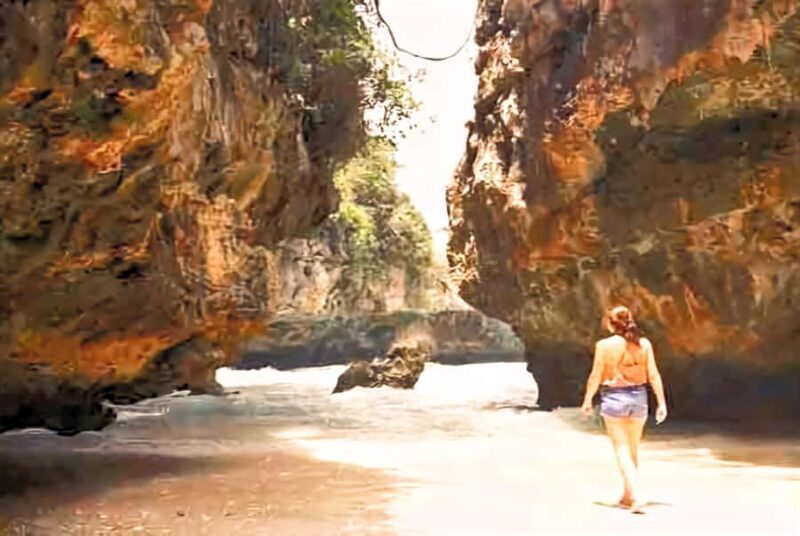 Bali: Uluwatu Beaches Tour with Padang Padang and Suluban - Who Is This Tour Best For?