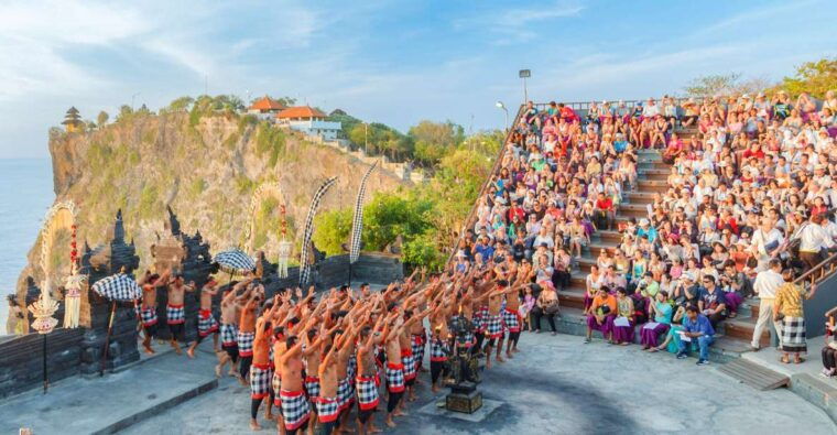 bali-uluwatu-kecak-and-fire-dance-show-entry-ticket