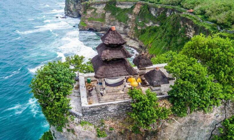 bali-uluwatu-temple-gwk-and-padang-beach-full-day-tour