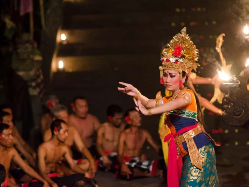 Bali: Uluwatu Temple, Kecak Dance, and Jimbaran Dinner Tour - Key Points