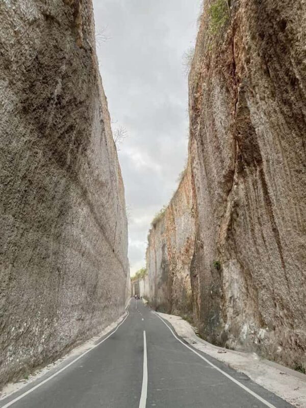 Bali: Uluwatu Temple, Kecak Dance & Photo Session Tour - The Itinerary Breakdown